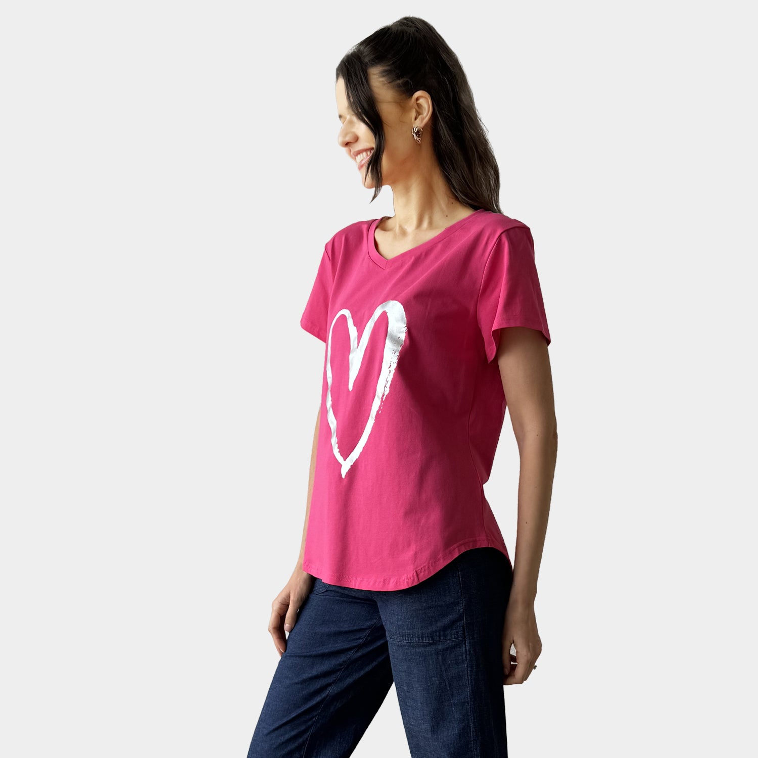 AM022202 LOVE HEART PRINT V NECK TEE