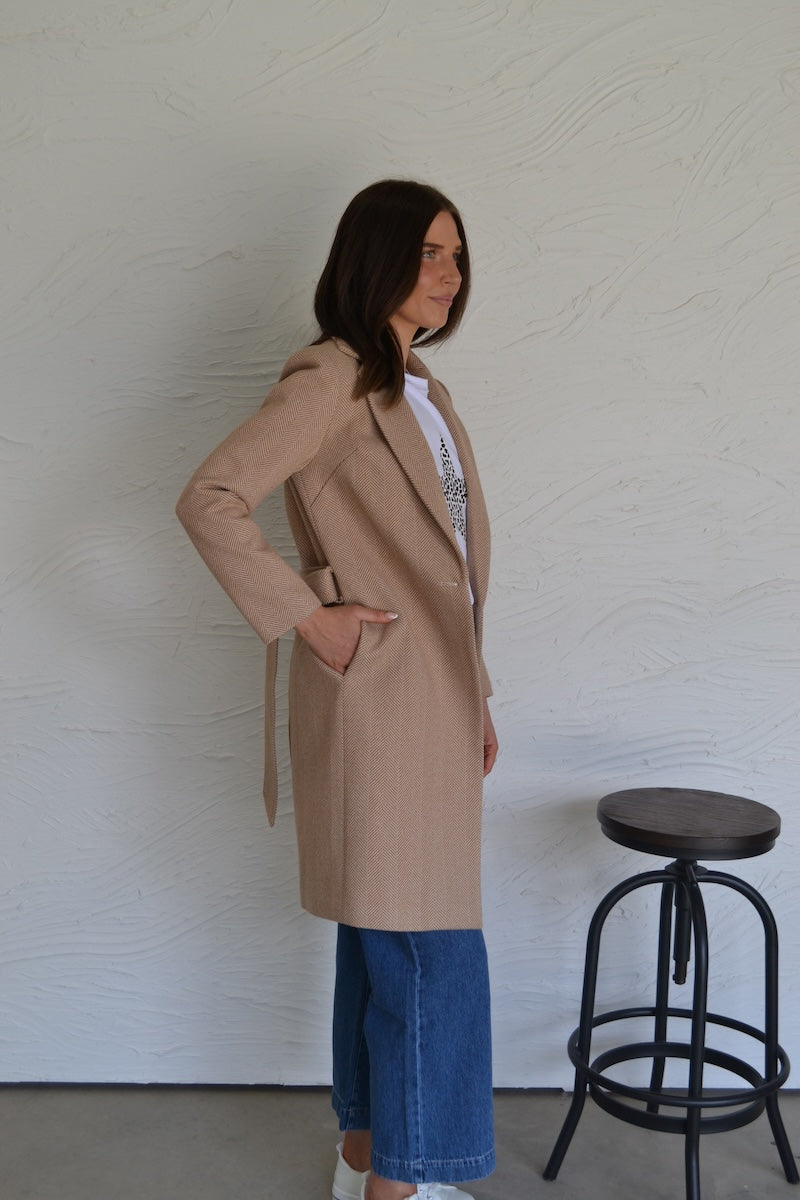 AM022193-1  CLASSIC  COAT