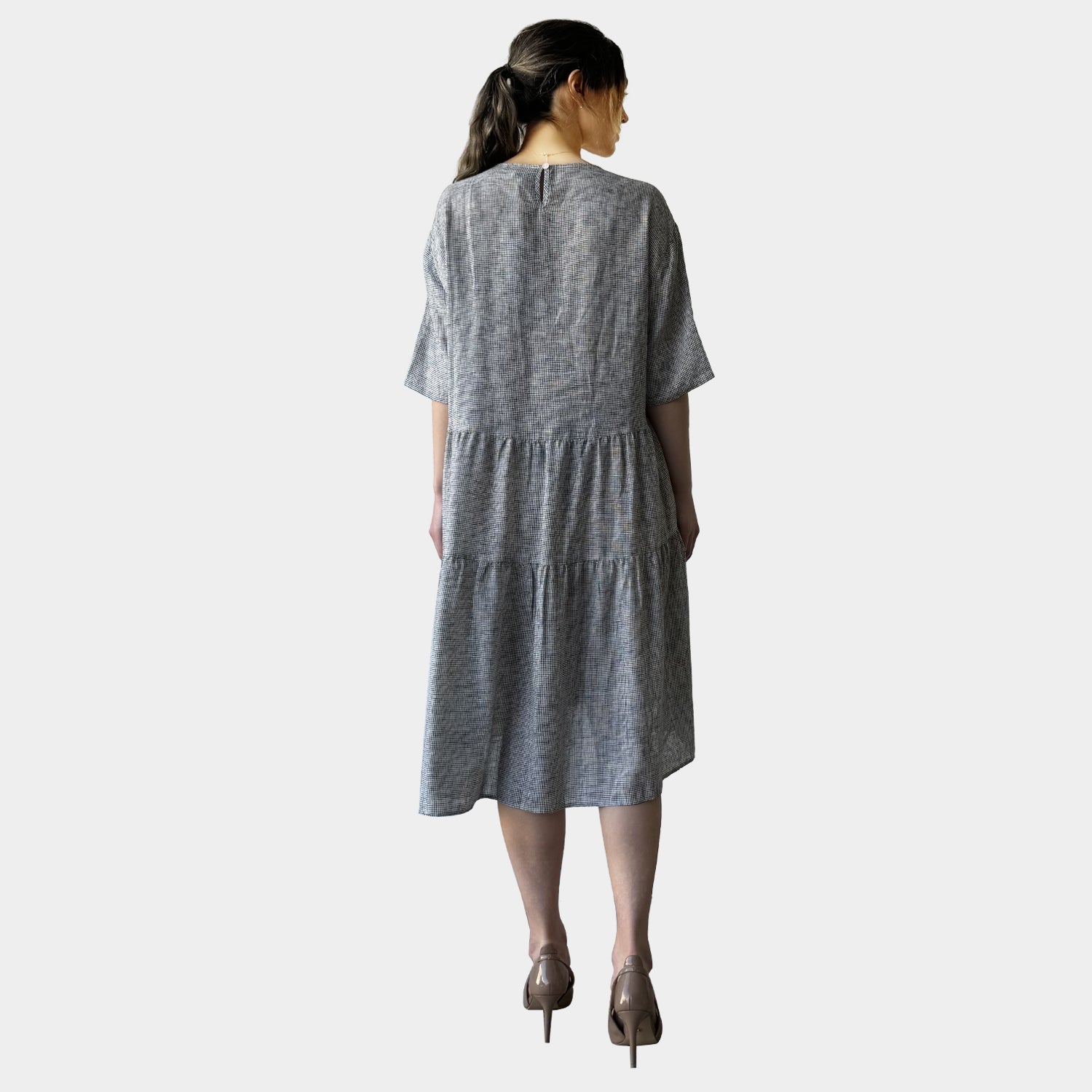 AM01128-2 V NECK GINGHAM 100%LINEN DRESS